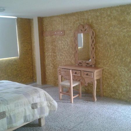 Hotel Tolotzin Toluca Quarto foto